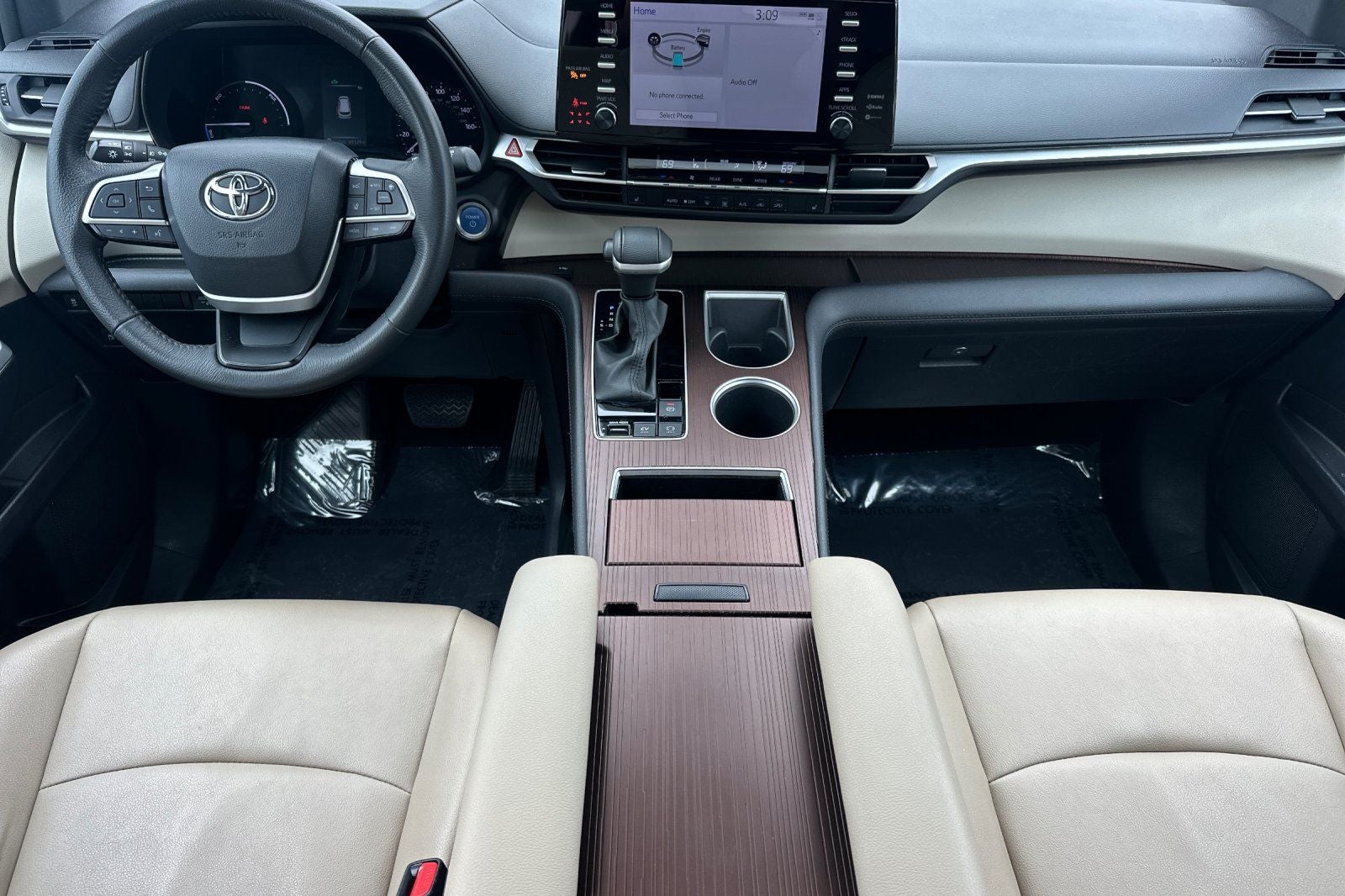 2024 Toyota Sienna XLE 8 Passenger