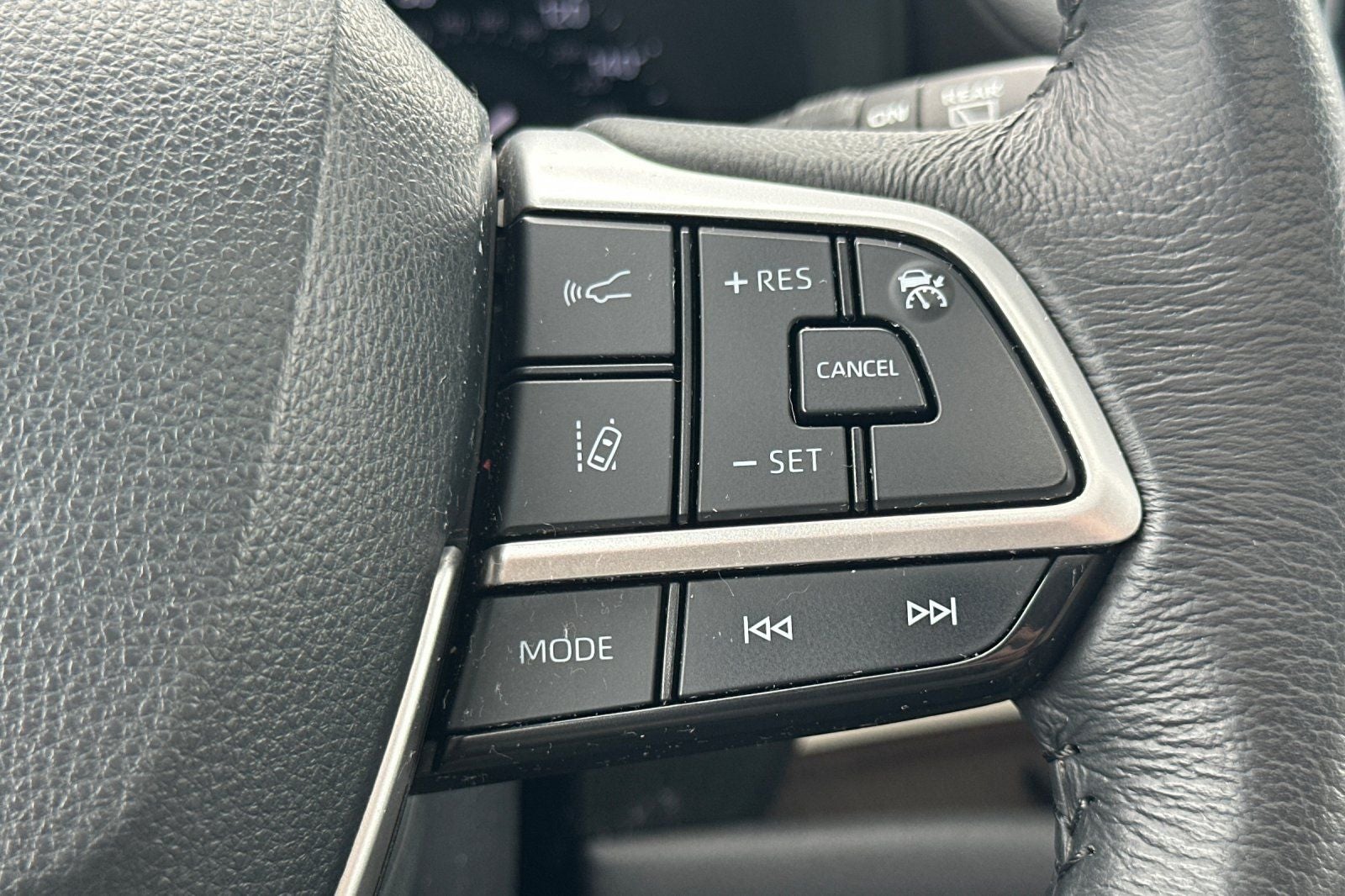 2024 Toyota Sienna XLE 8 Passenger