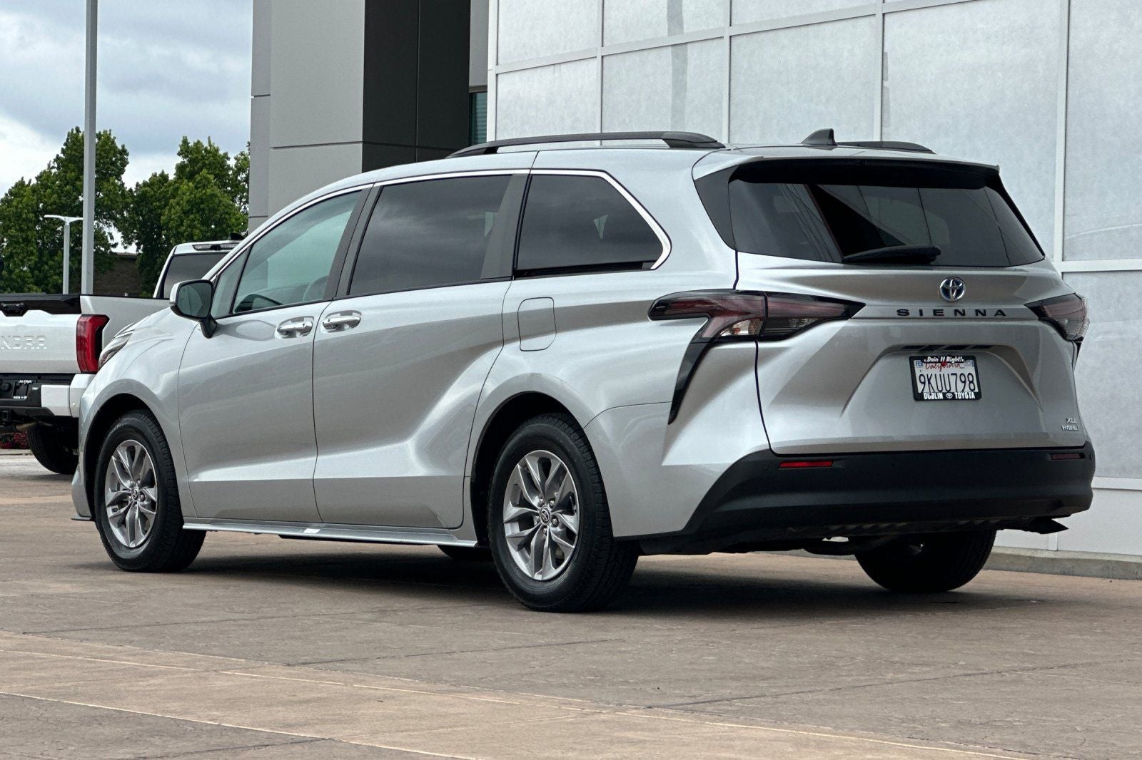 2024 Toyota Sienna XLE 8 Passenger