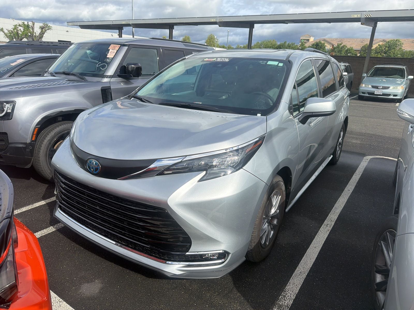 2025 Toyota Sienna XLE 8 Passenger
