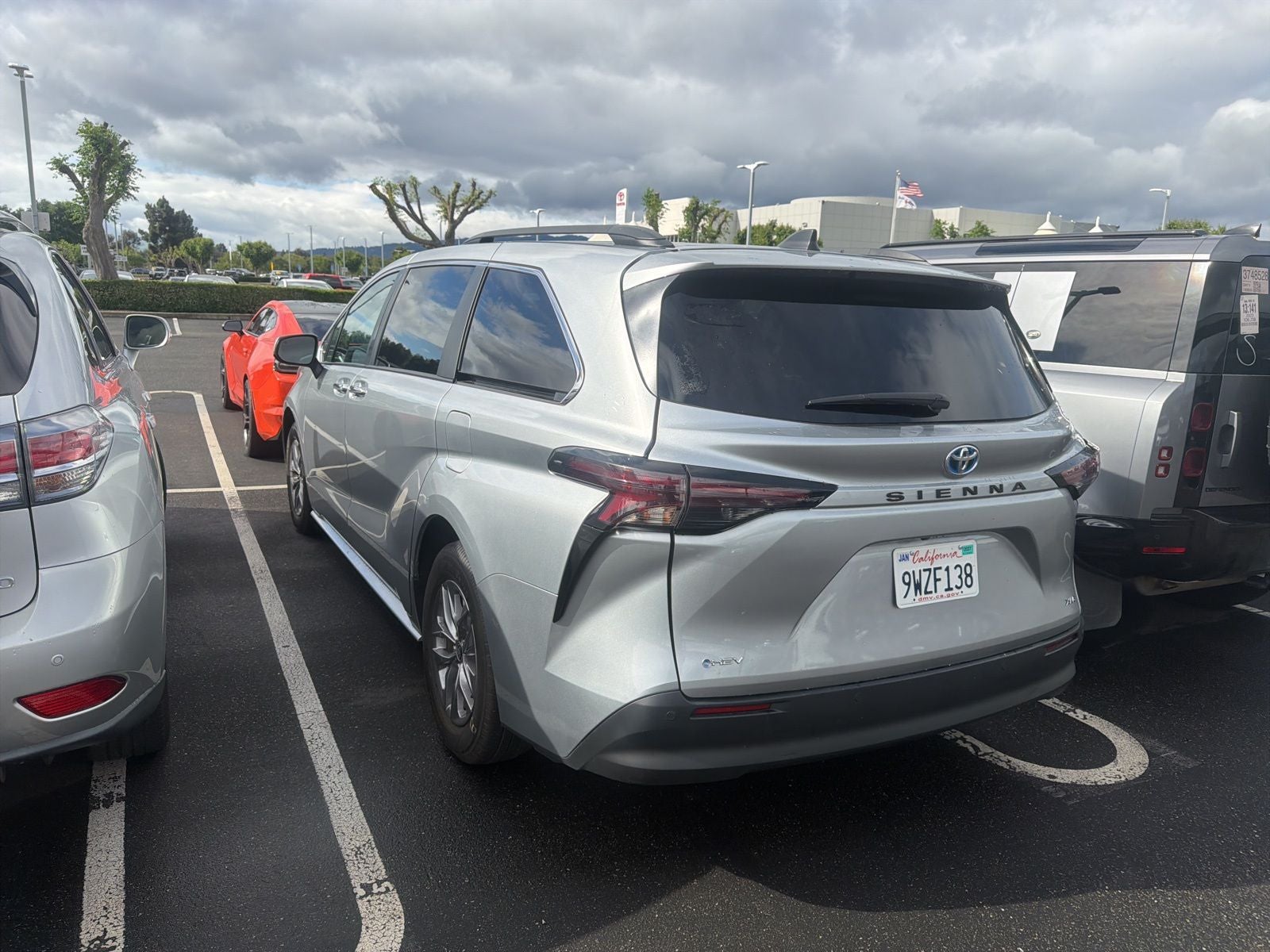 2025 Toyota Sienna XLE 8 Passenger