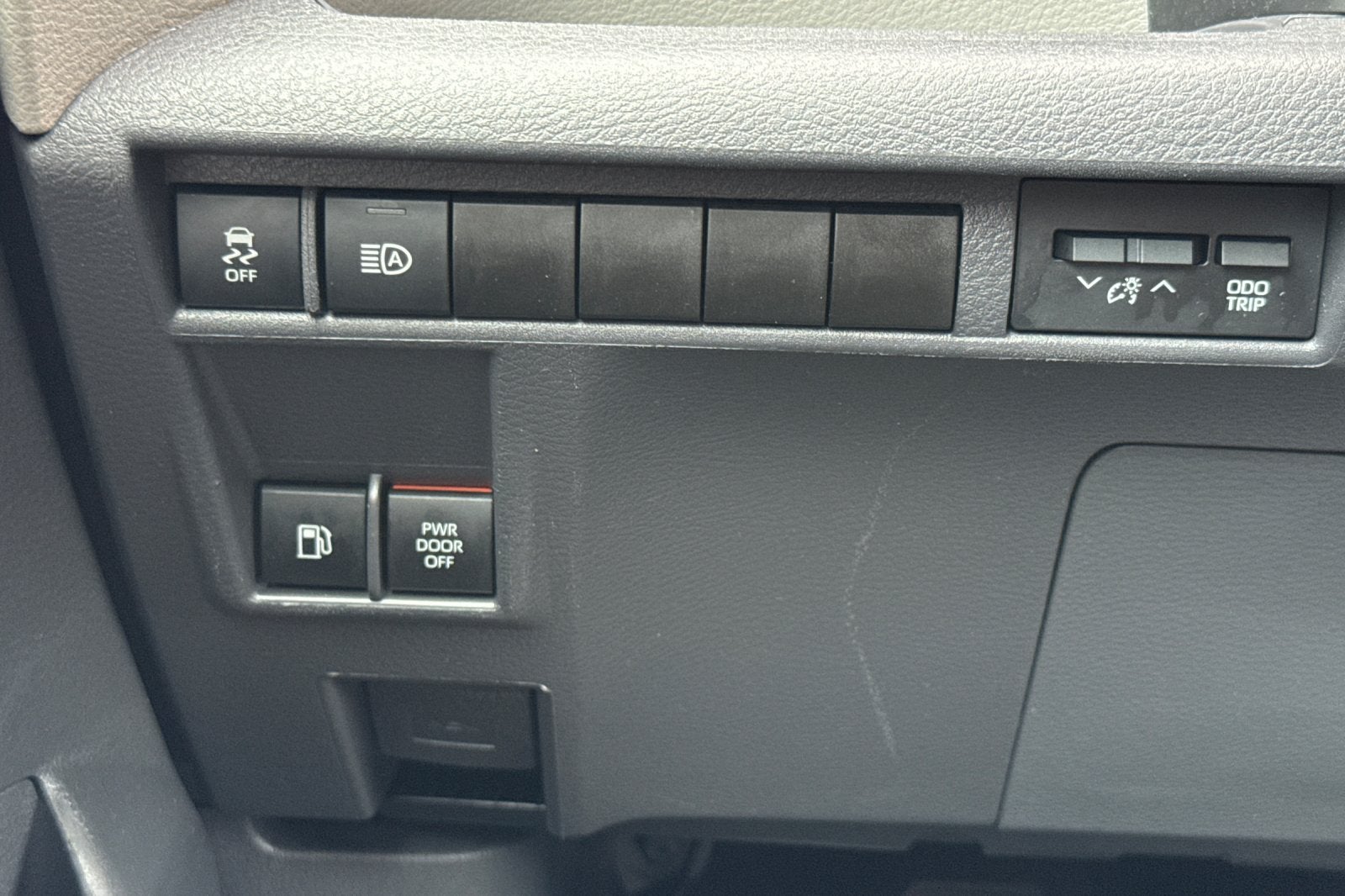 2024 Toyota Sienna XLE 8 Passenger