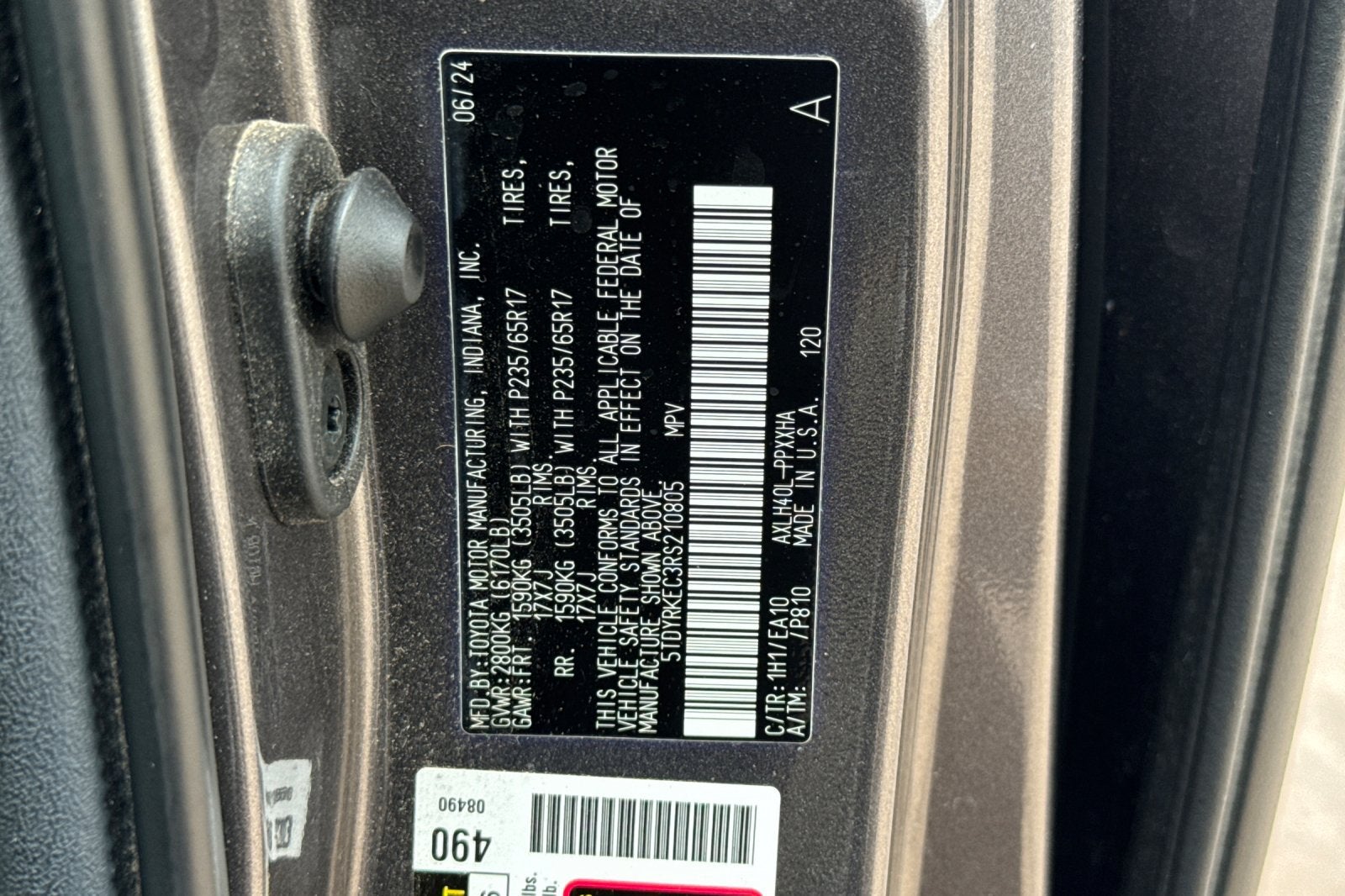 2024 Toyota Sienna XLE 8 Passenger