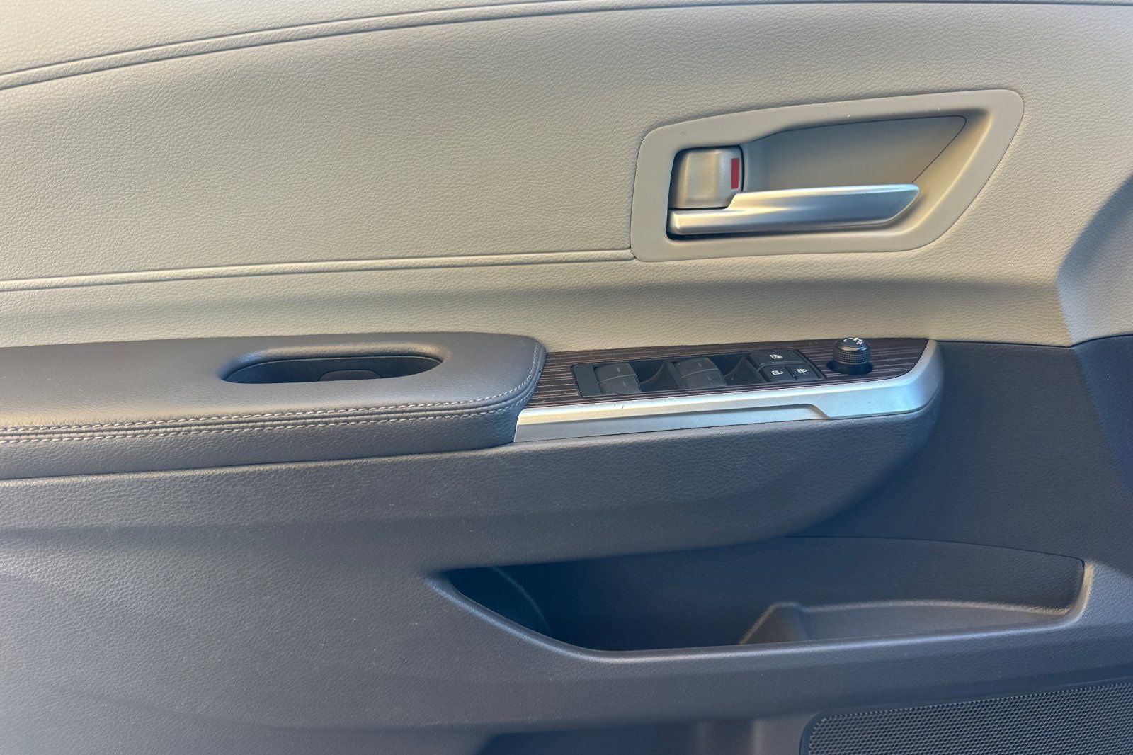 2021 Toyota Sienna XLE 8 Passenger