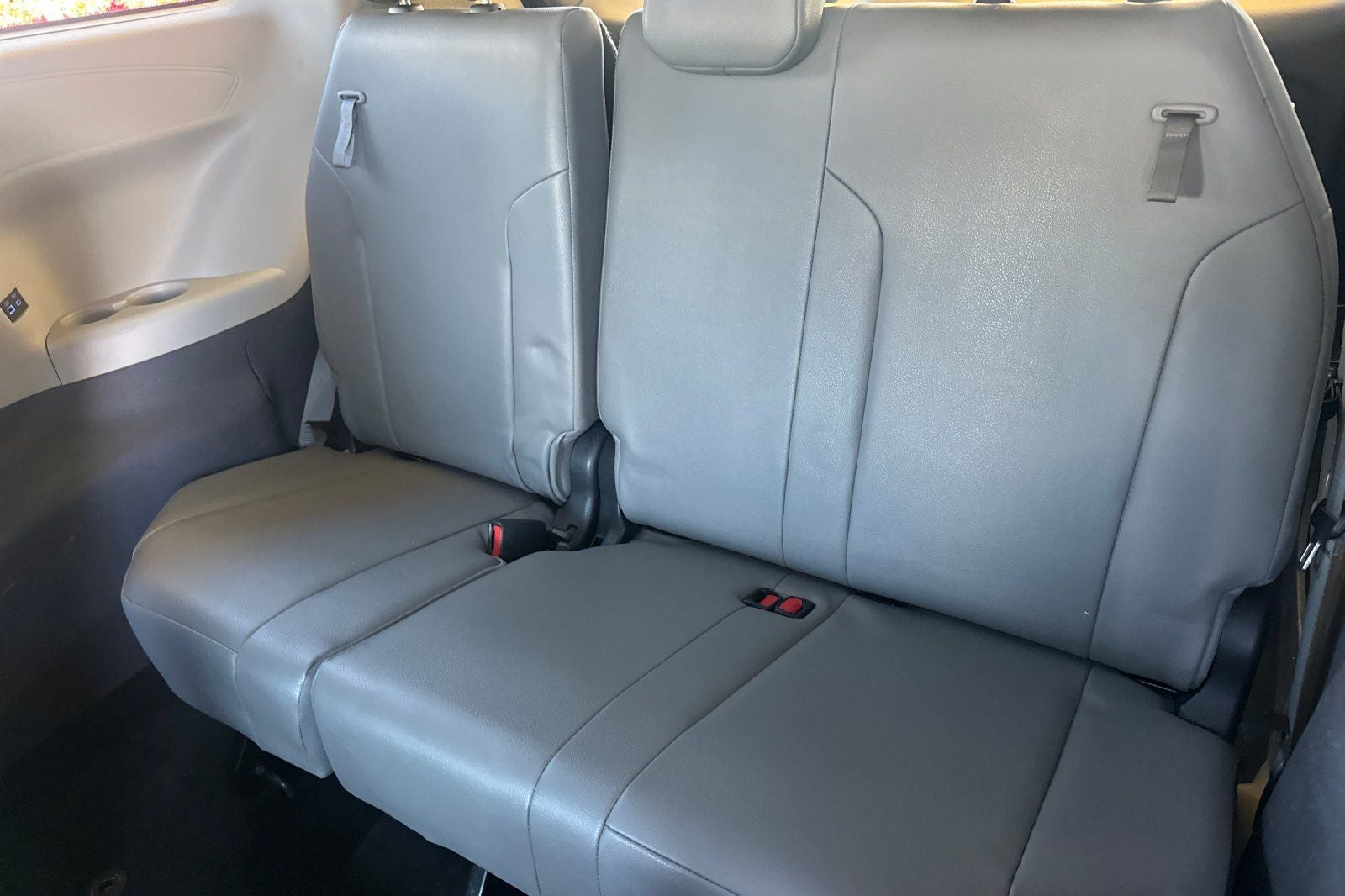 2021 Toyota Sienna XLE 8 Passenger