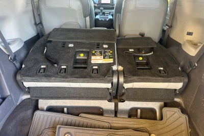 2021 Toyota Sienna XLE 8 Passenger
