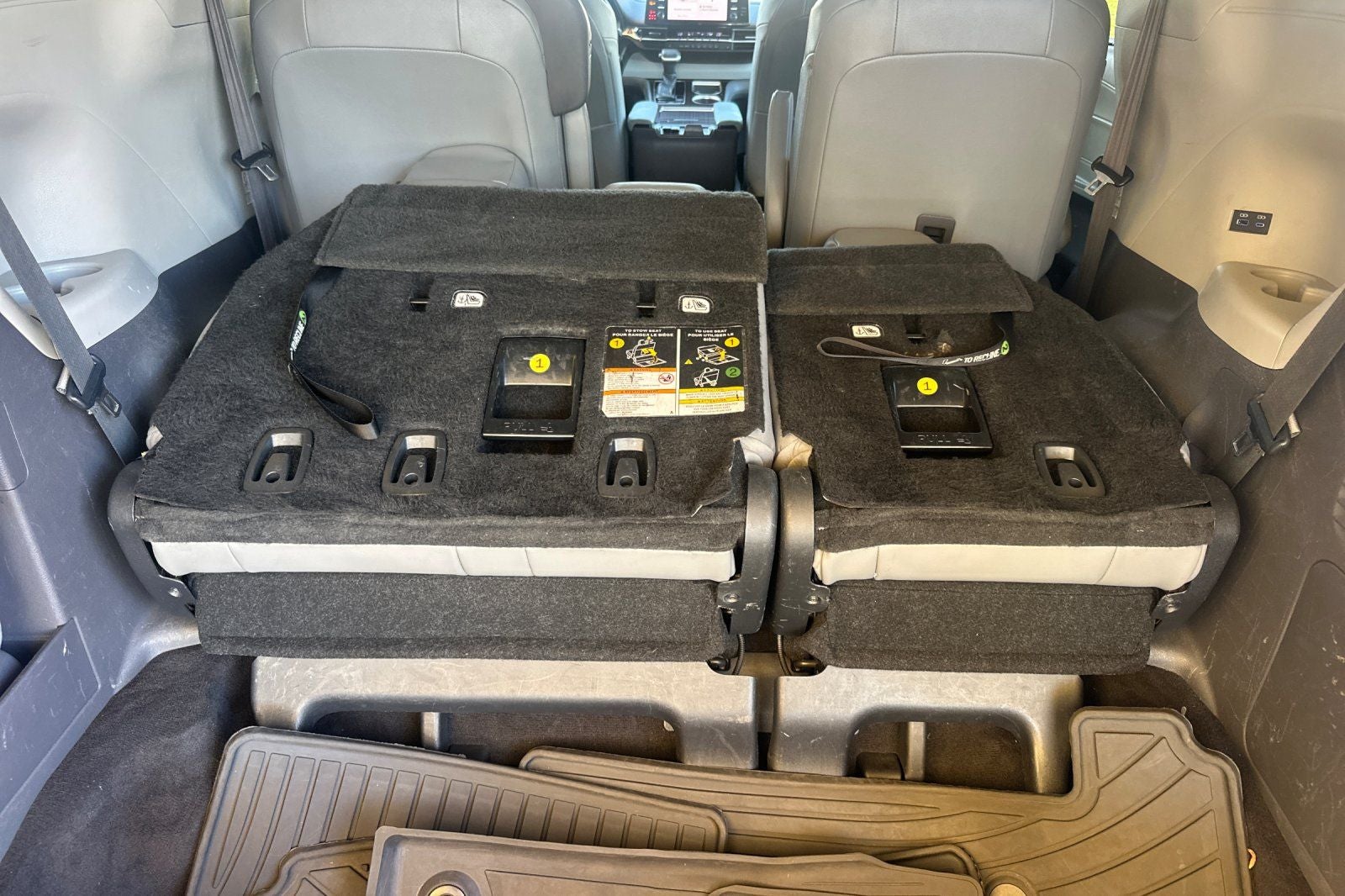 2021 Toyota Sienna XLE 8 Passenger