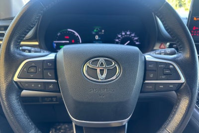 2021 Toyota Sienna XLE 8 Passenger