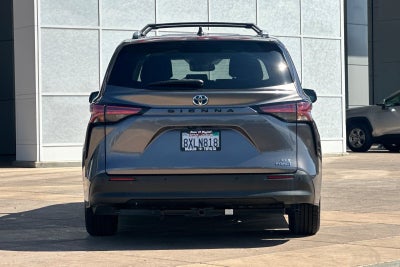 2021 Toyota Sienna XLE 8 Passenger
