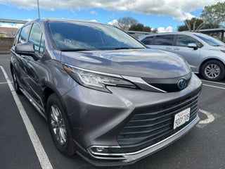 2022 Toyota Sienna XLE 8 Passenger
