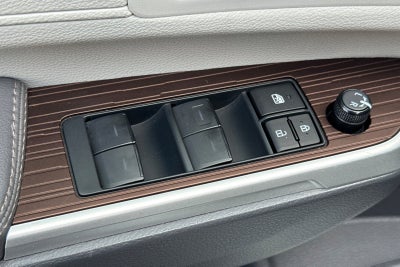 2023 Toyota Sienna XLE 8 Passenger