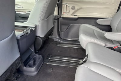 2023 Toyota Sienna XLE 8 Passenger