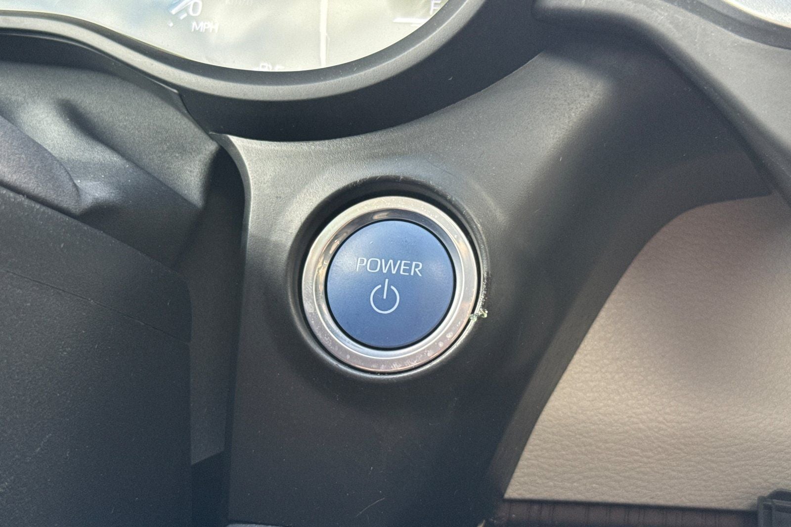2023 Toyota Sienna XLE 8 Passenger