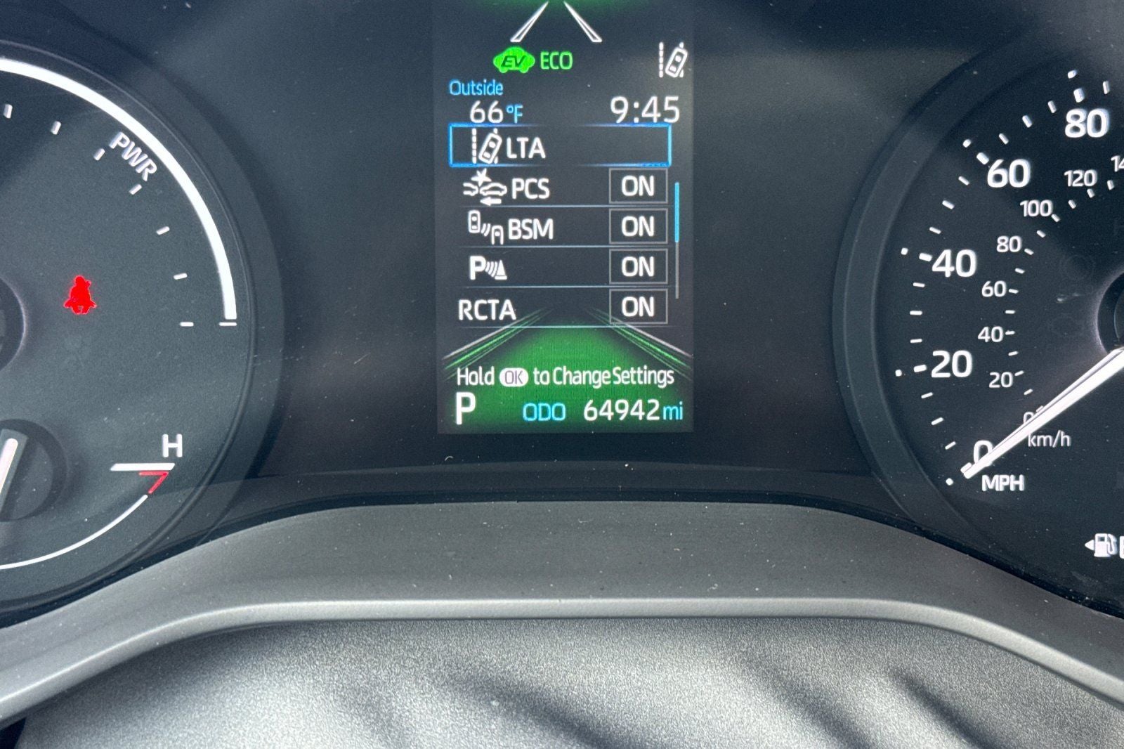2023 Toyota Sienna XLE 8 Passenger