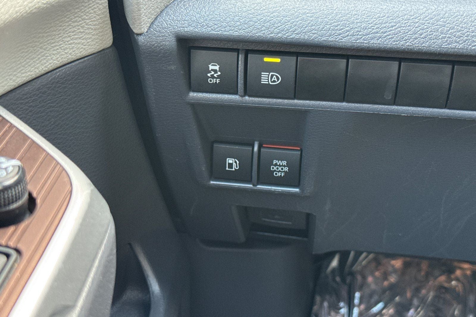 2023 Toyota Sienna XLE 8 Passenger