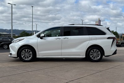 2023 Toyota Sienna XLE 8 Passenger