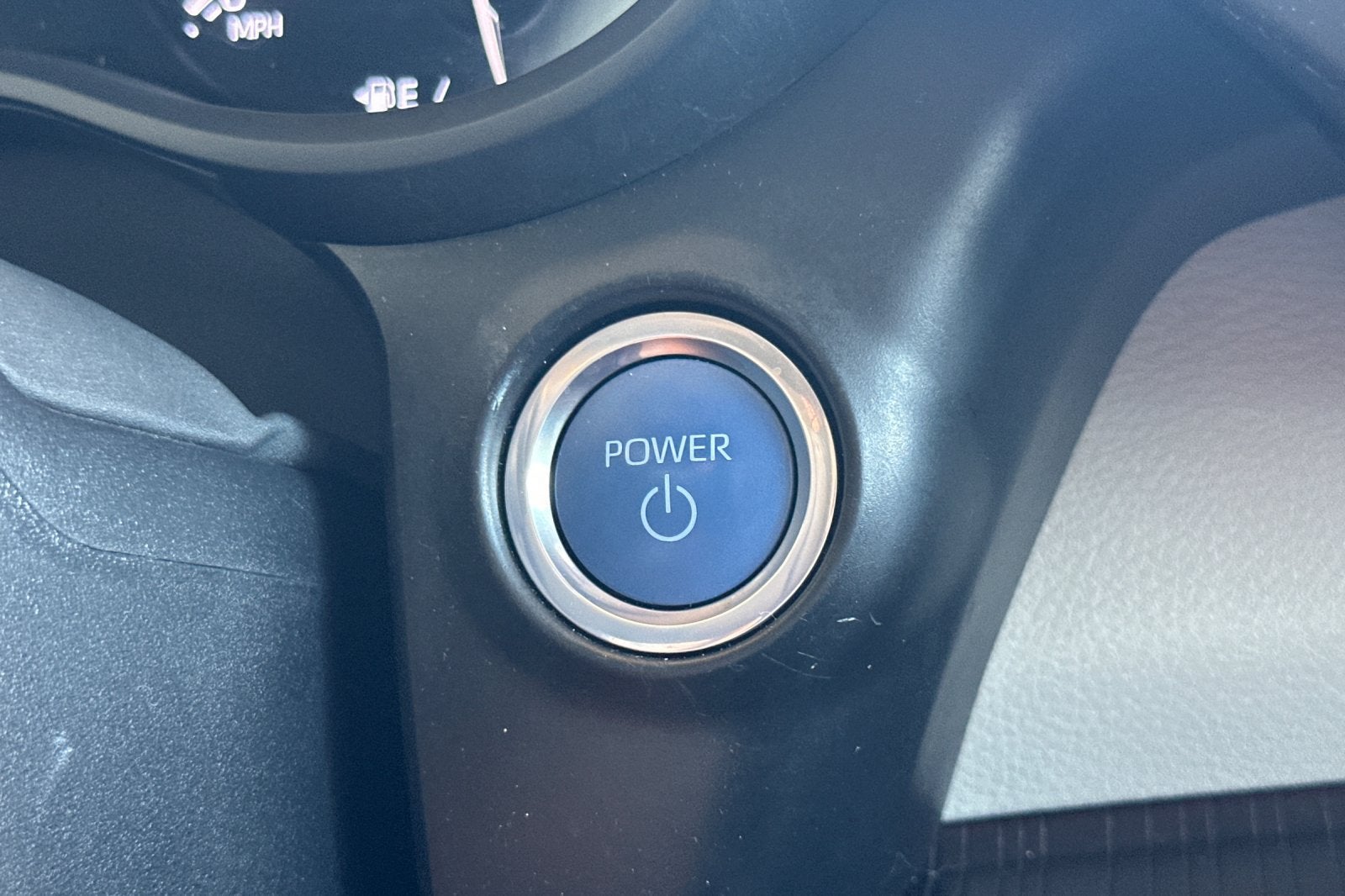 2024 Toyota Sienna XLE 8 Passenger