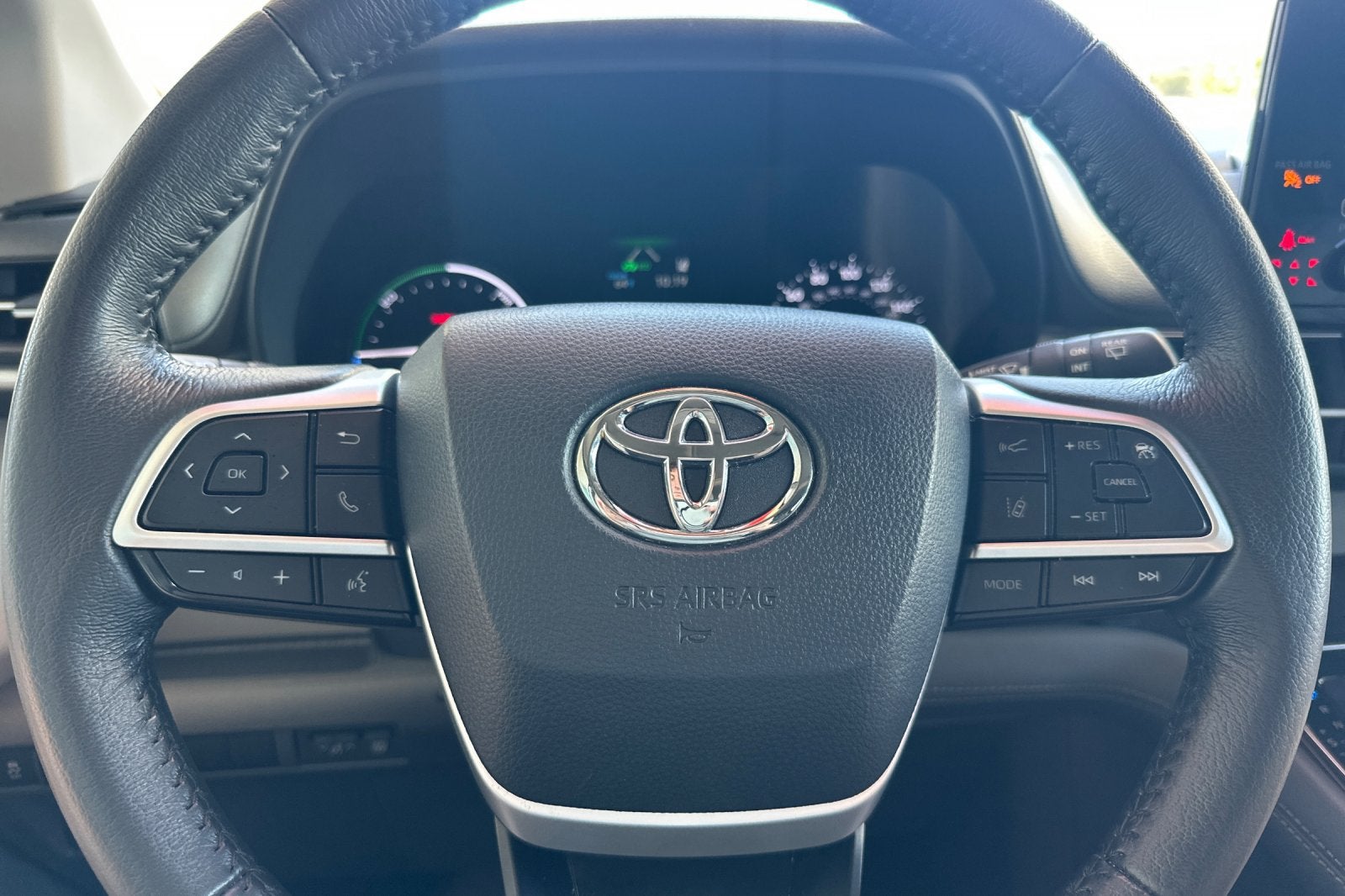 2024 Toyota Sienna XLE 8 Passenger
