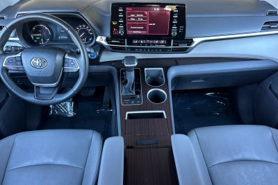 2023 Toyota Sienna XLE 8 Passenger