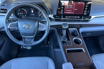 2023 Toyota Sienna XLE 8 Passenger