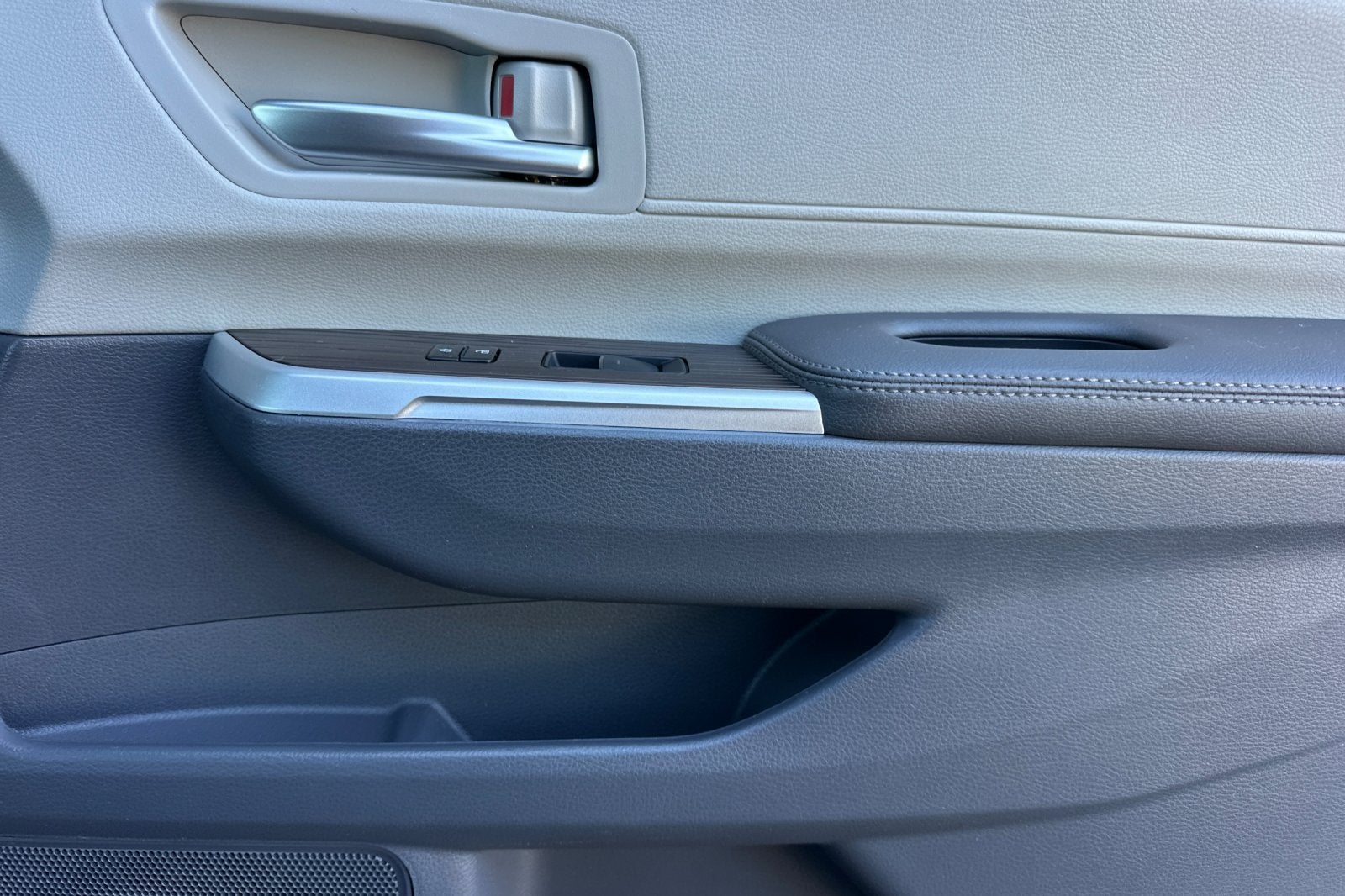 2023 Toyota Sienna XLE 8 Passenger