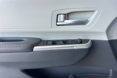 2024 Toyota Sienna XLE 8 Passenger