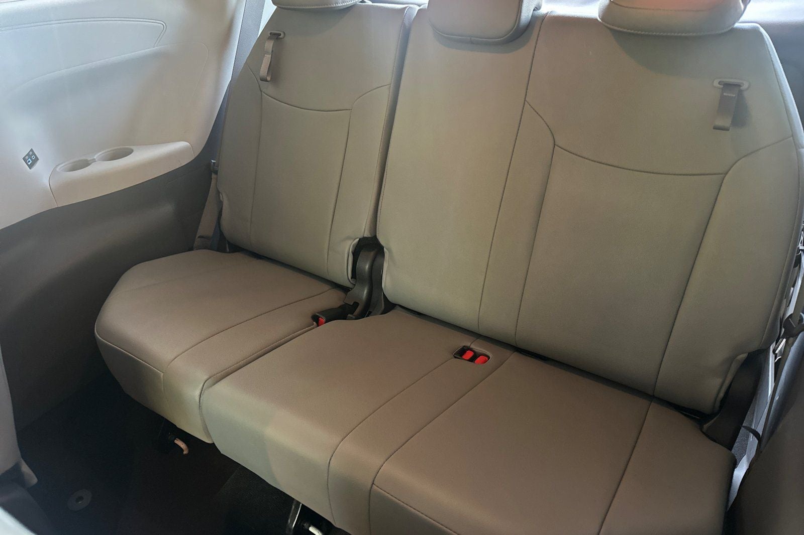 2024 Toyota Sienna XLE 8 Passenger