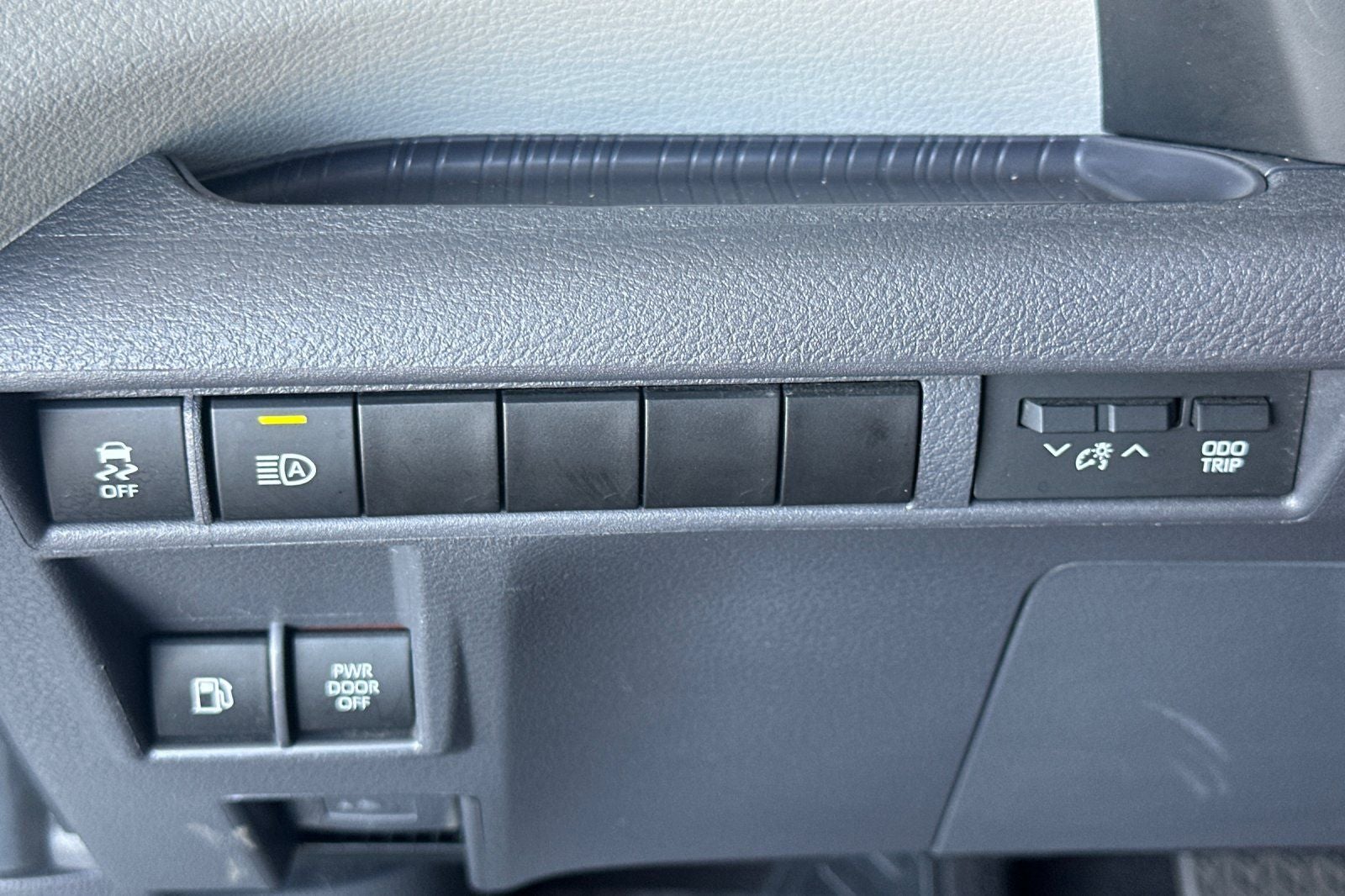 2024 Toyota Sienna XLE 8 Passenger