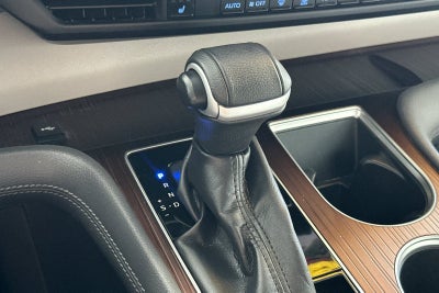 2022 Toyota Sienna XLE 8 Passenger