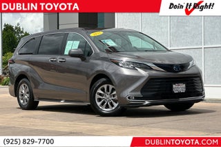 2022 Toyota Sienna XLE 8 Passenger