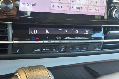 2024 Toyota Sienna XLE 8 Passenger