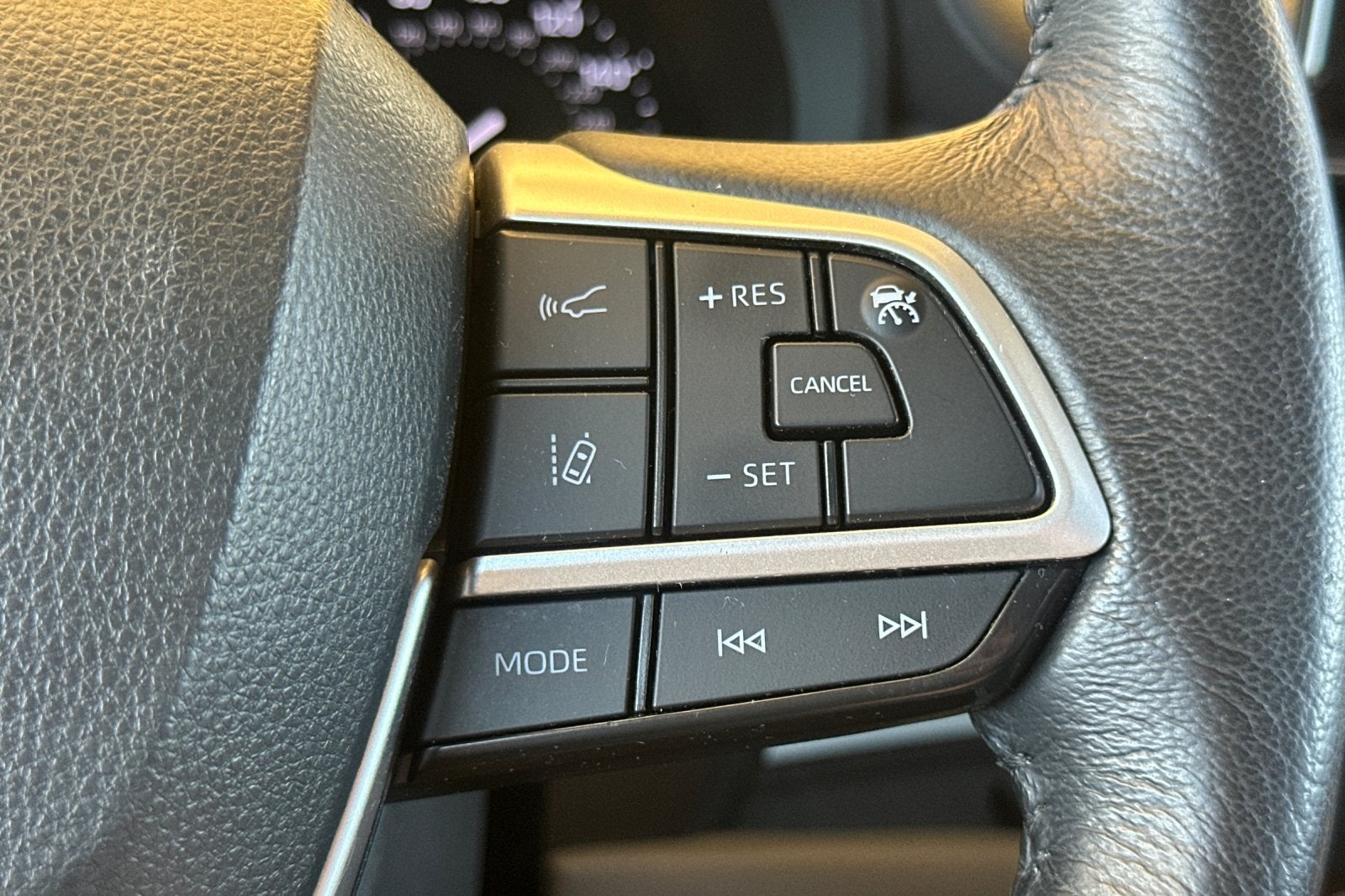 2024 Toyota Sienna XLE 8 Passenger
