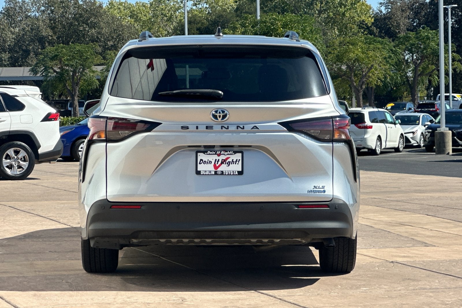 2024 Toyota Sienna XLE 8 Passenger