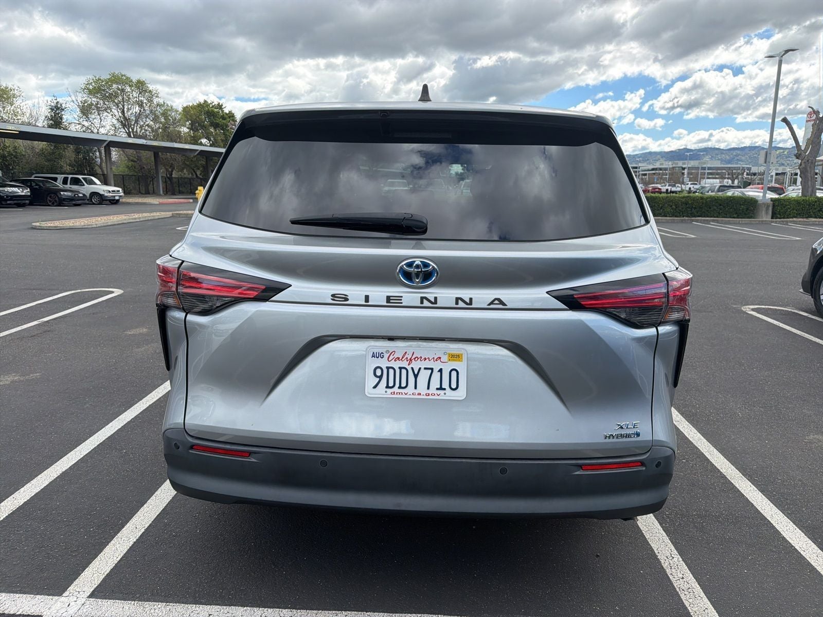 2022 Toyota Sienna XLE 8 Passenger