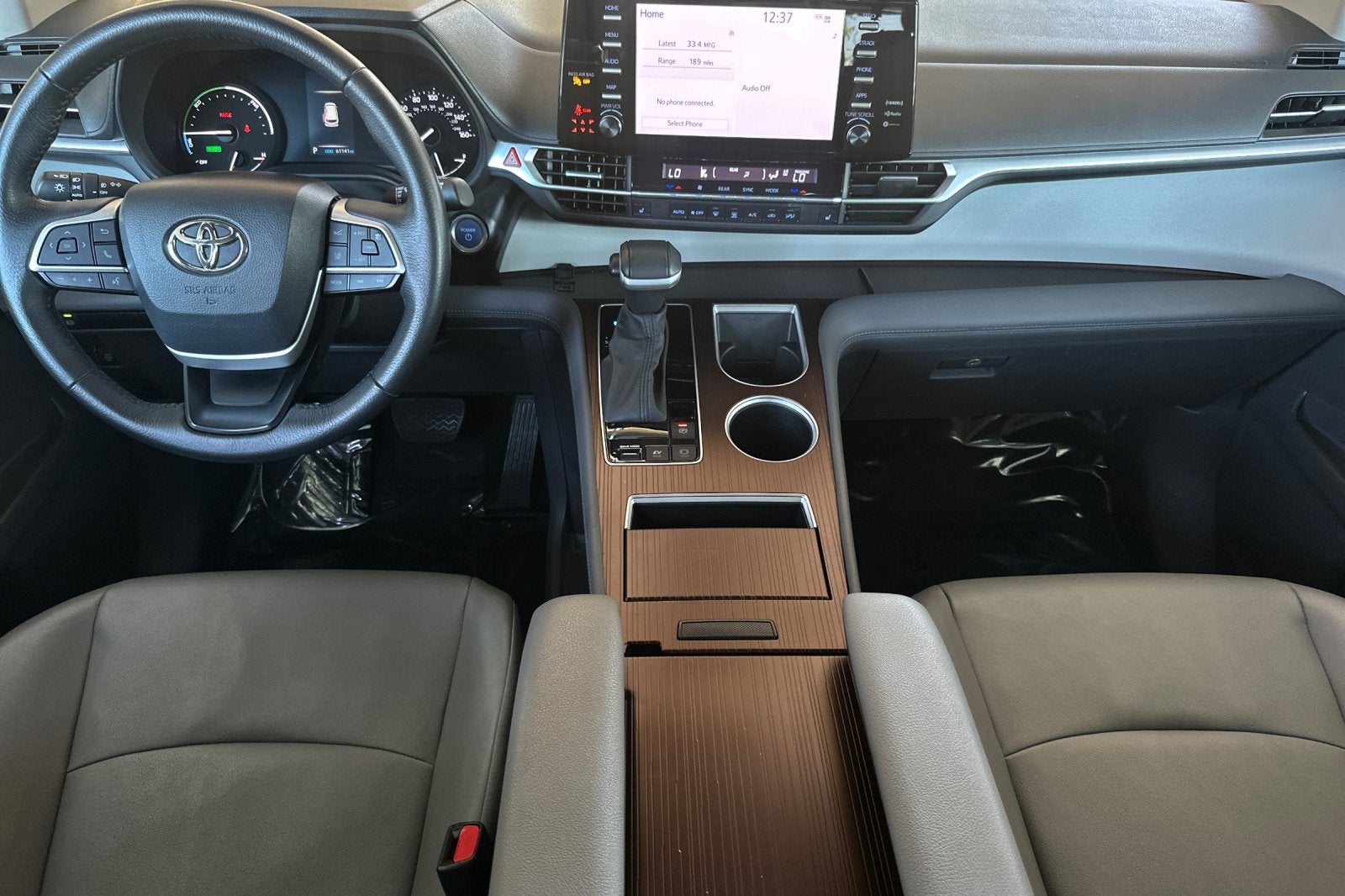 2024 Toyota Sienna XLE 8 Passenger