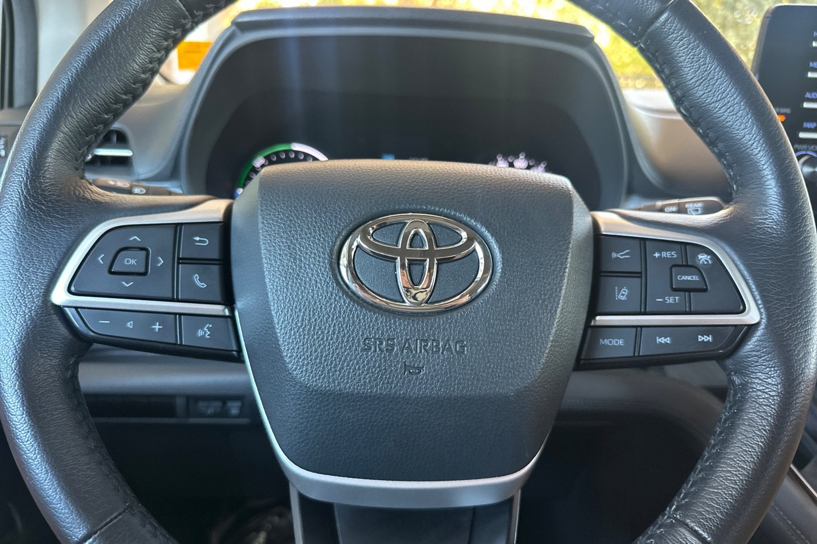 2024 Toyota Sienna XLE 8 Passenger