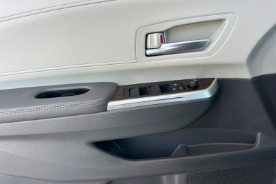 2024 Toyota Sienna XLE 8 Passenger