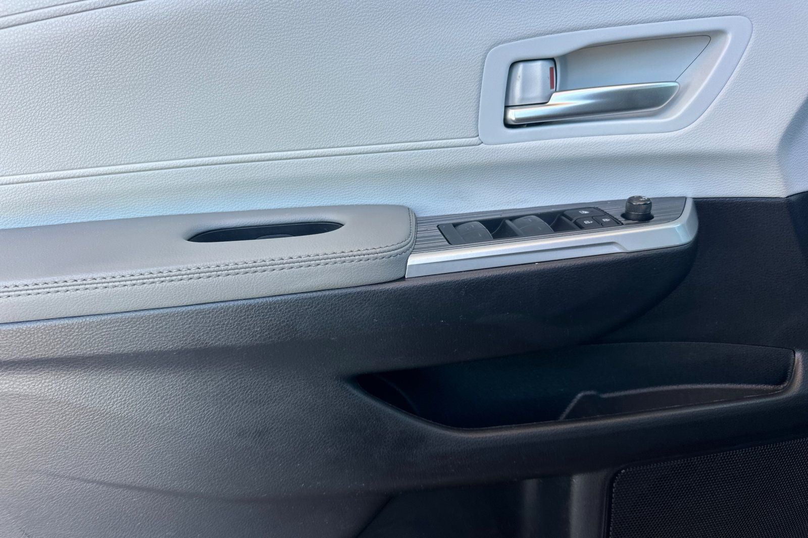 2025 Toyota Sienna XLE 7 Passenger