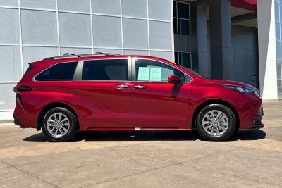 2025 Toyota Sienna XLE 7 Passenger