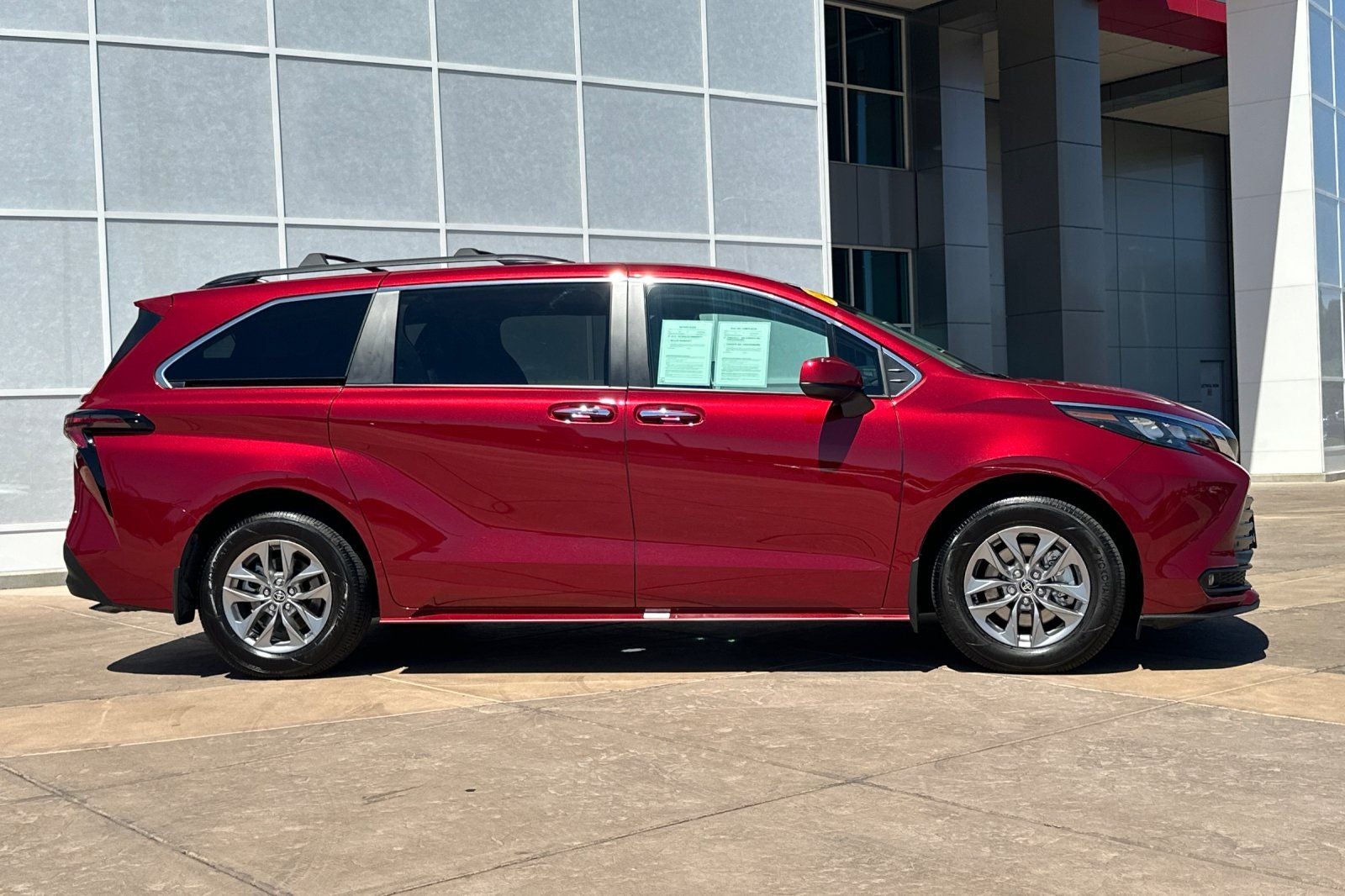 2025 Toyota Sienna XLE 7 Passenger