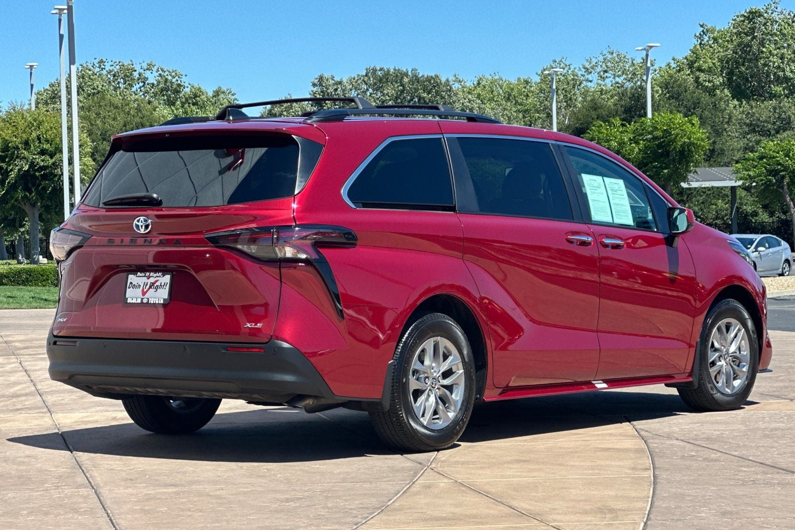 2025 Toyota Sienna XLE 7 Passenger