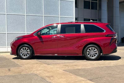 2025 Toyota Sienna XLE 7 Passenger