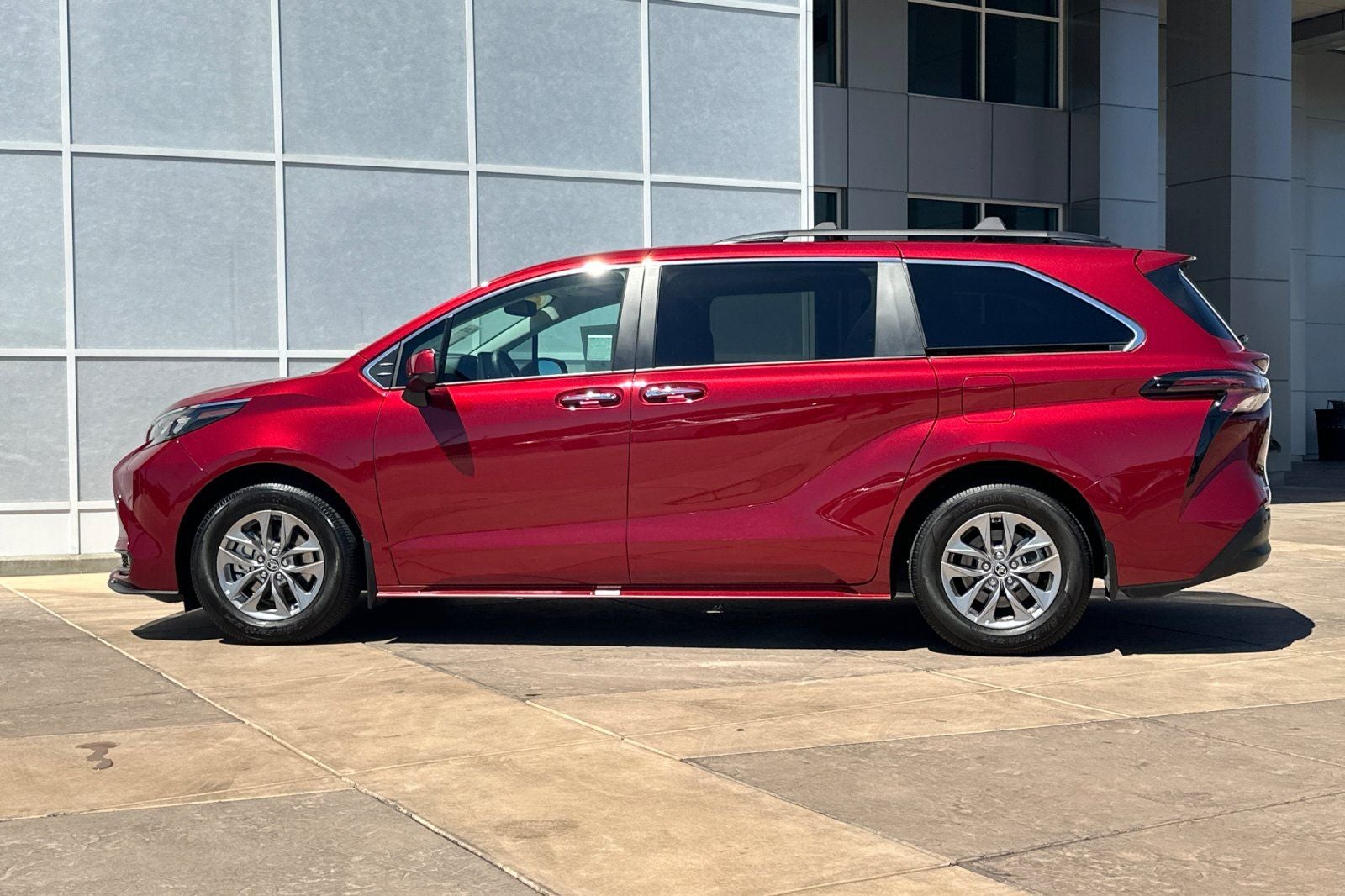 2025 Toyota Sienna XLE 7 Passenger