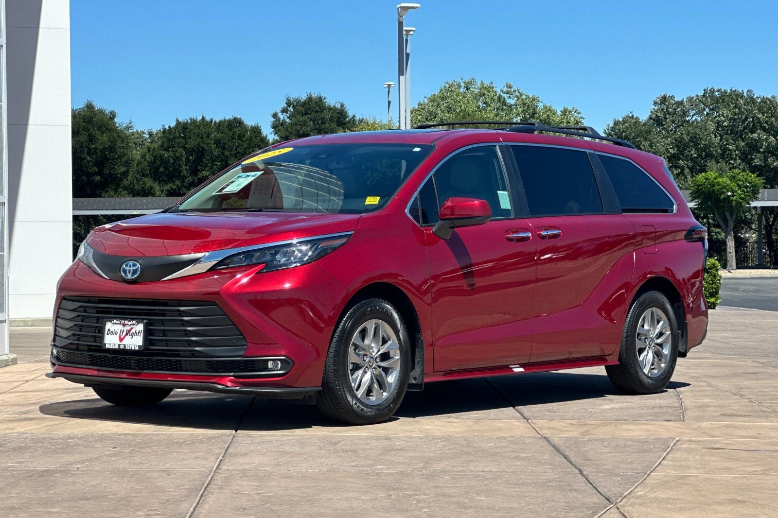2025 Toyota Sienna XLE 7 Passenger