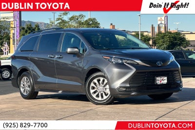 2025 Toyota Sienna XLE 8 Passenger