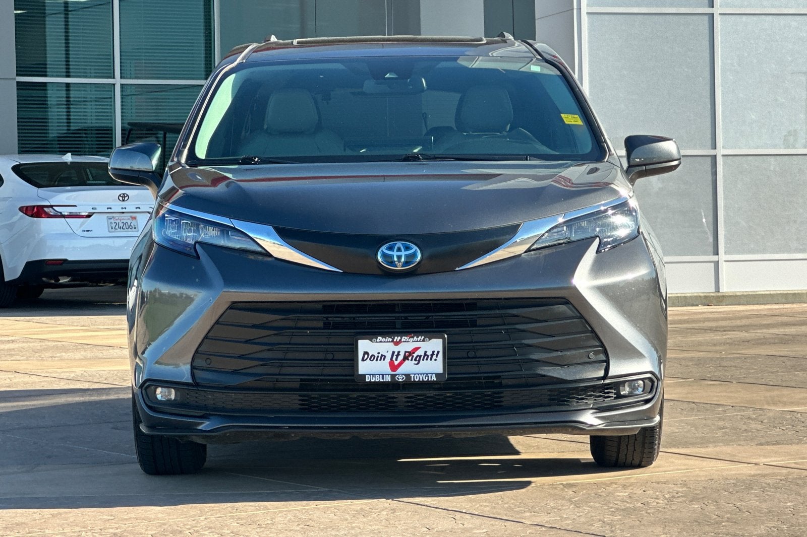 2025 Toyota Sienna XLE 8 Passenger
