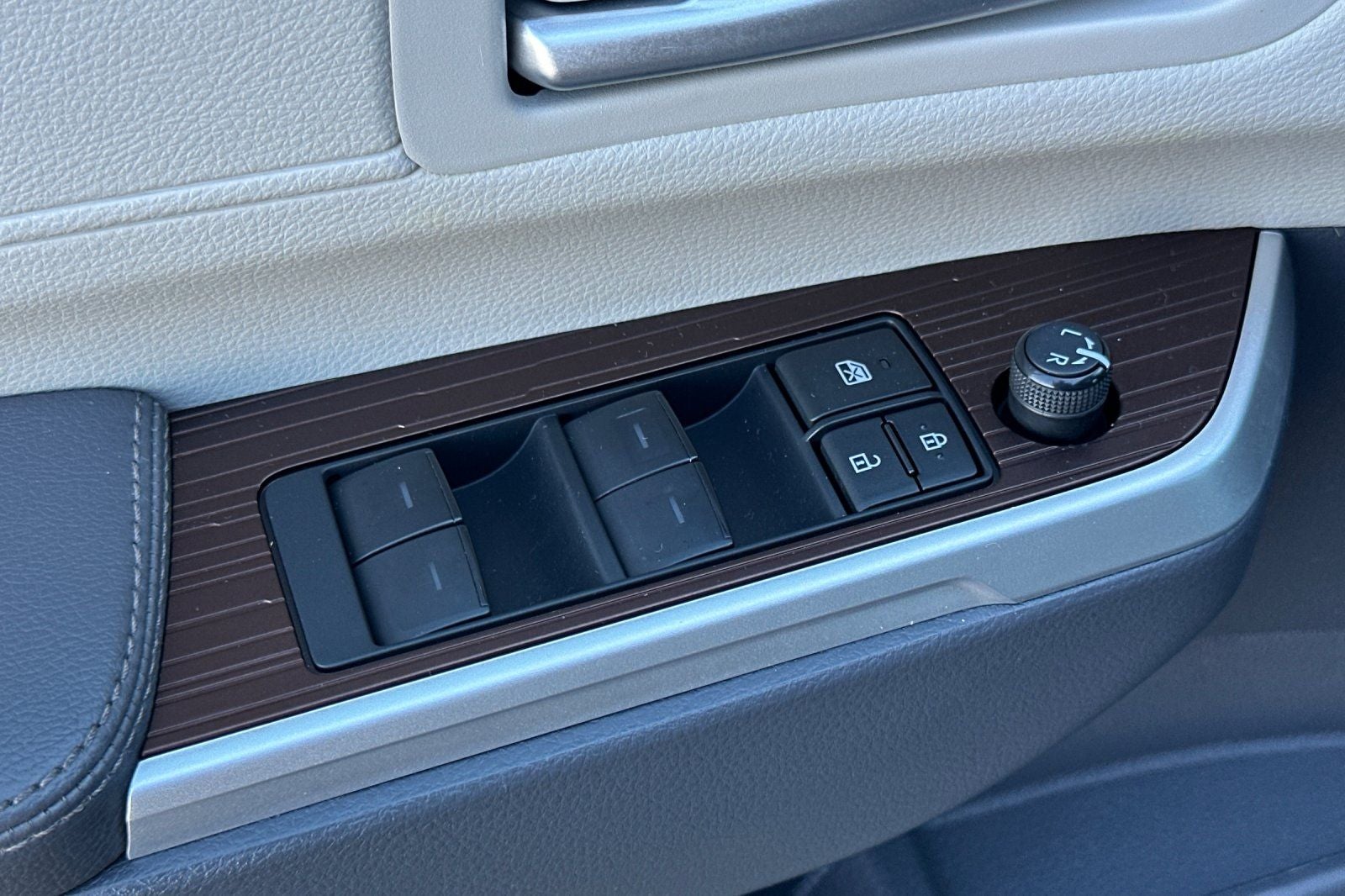 2024 Toyota Sienna XLE 7 Passenger