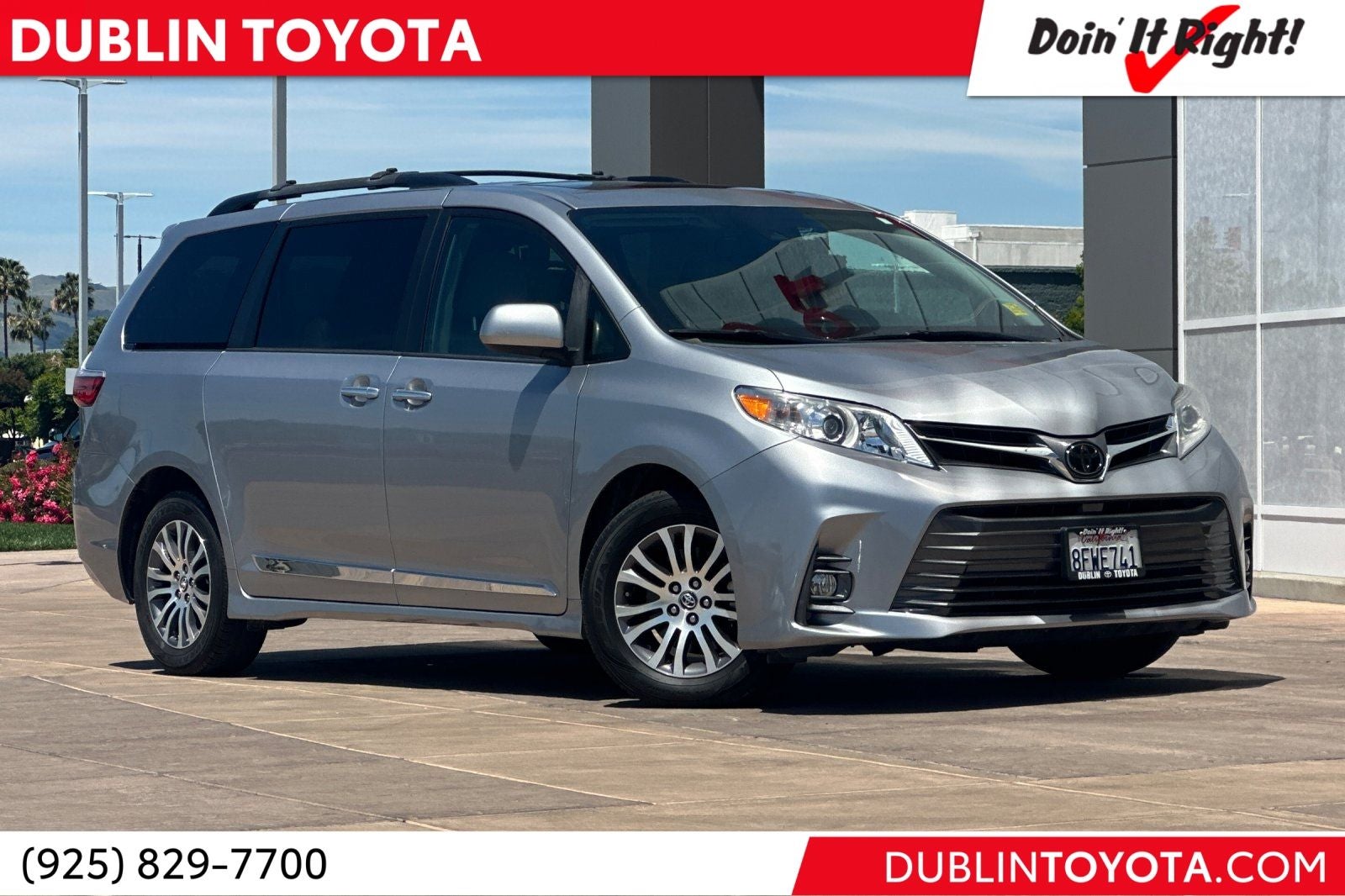 2018 Toyota Sienna XLE V6 8-Passenger's photo