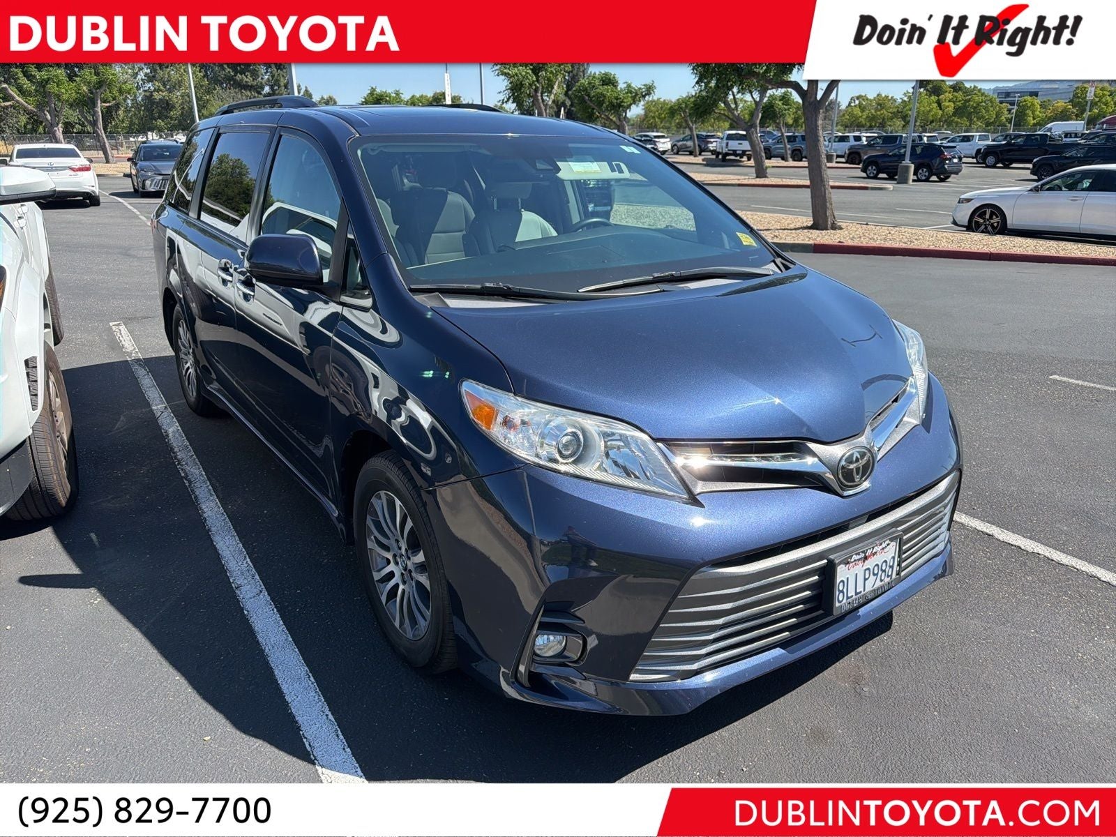 2019 Toyota Sienna XLE V6 7-Passenger Access Seat's photo