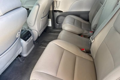 2019 Toyota Sienna XLE 8 Passenger